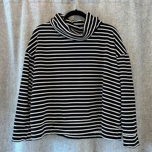 WOMEN'S Time and Tru Fleece Top Size Large